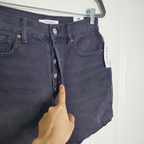 Pacsun Eco Black High Rise Distressed 90s Girlfriend Denim Shorts Jorts - Picture 6 of 10